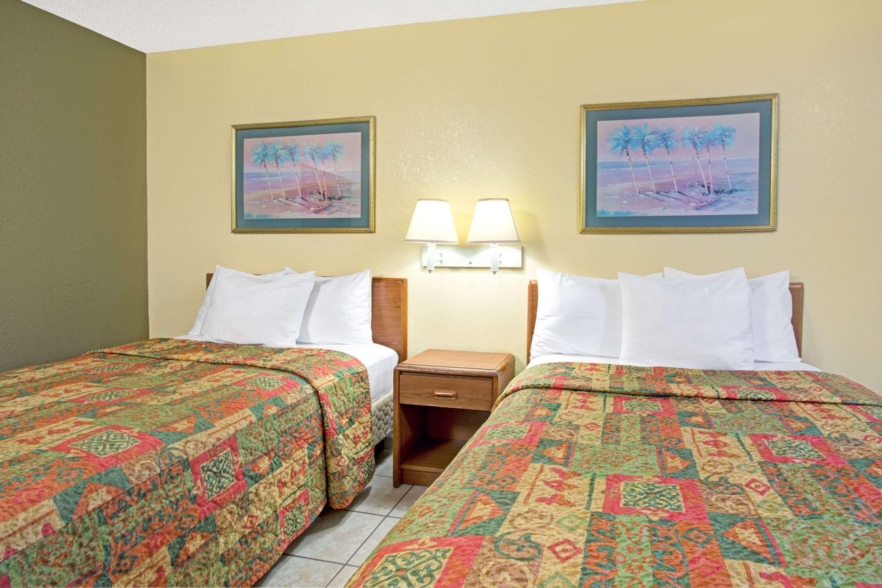 Days Inn By Wyndham Cocoa Cruiseport West At I-95/524 Luaran gambar