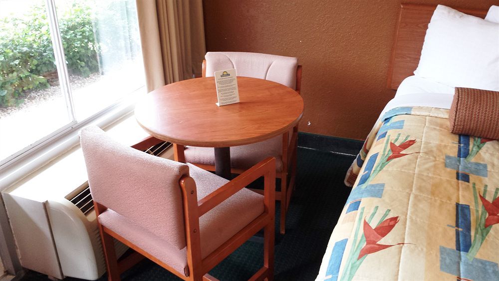 Days Inn By Wyndham Cocoa Cruiseport West At I-95/524 Luaran gambar